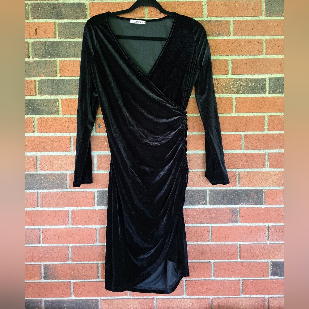 Guberry Black Velvet Ruched Dress Long Sleeve Women's Size M‎ Wimsigoth Dark